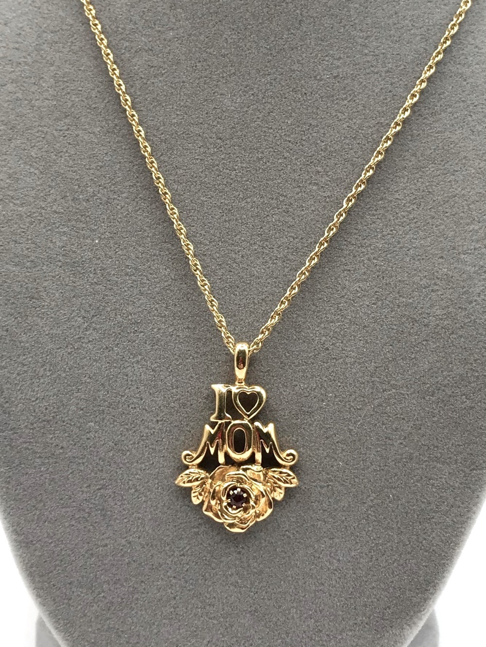 Avon Gold Tone "I ♥ MOM" Floral Pendant Necklace